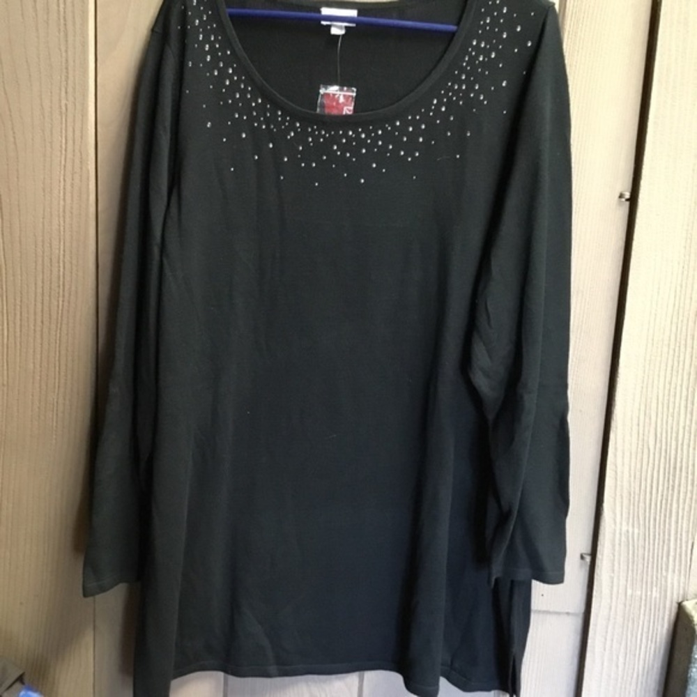 Black and gorgeous avenue tunic sweater